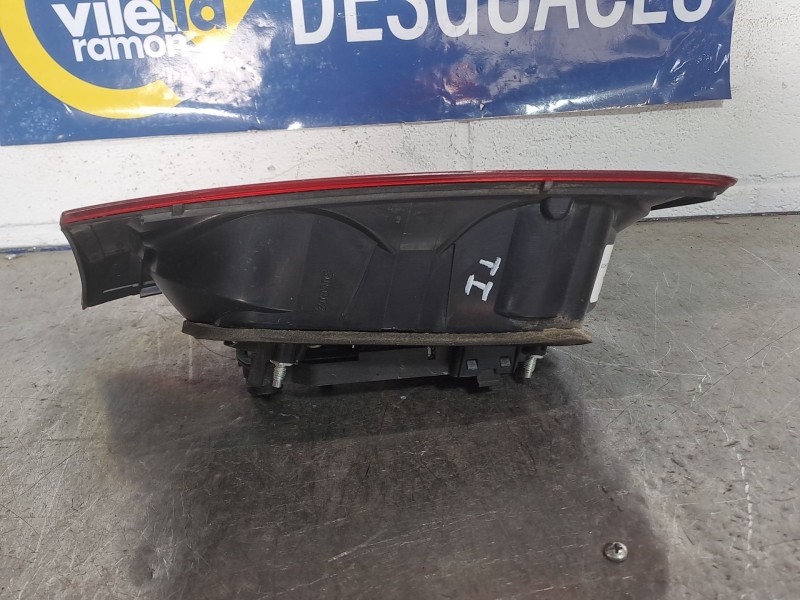 Recambio de piloto porton izquierdo para fiat croma croma 1.9 td i.d. referencia OEM IAM    Recambio de piloto porton izquierdo para fiat croma croma 1.9 td i.d. referencia OEM IAM