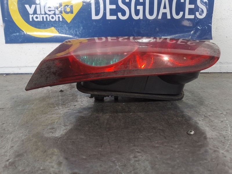 Recambio de piloto porton derecho para fiat croma croma 1.9 td i.d. referencia OEM IAM    Recambio de piloto porton derecho para fiat croma croma 1.9 td i.d. referencia OEM IAM