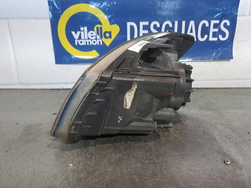 Recambio de faro derecho para kia cerato 2.0 ex crdi familiar (5-ptas.) referencia OEM IAM   