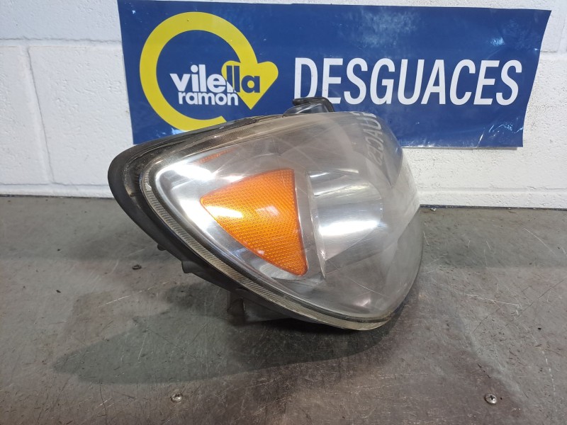 Recambio de faro derecho para kia cerato 2.0 ex crdi familiar (5-ptas.) referencia OEM IAM   