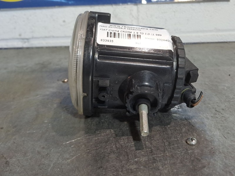 Recambio de faro antiniebla derecho para fiat croma croma 1.9 td i.d. referencia OEM IAM    Recambio de faro antiniebla derecho para fiat croma croma 1.9 td i.d. referencia OEM IAM
