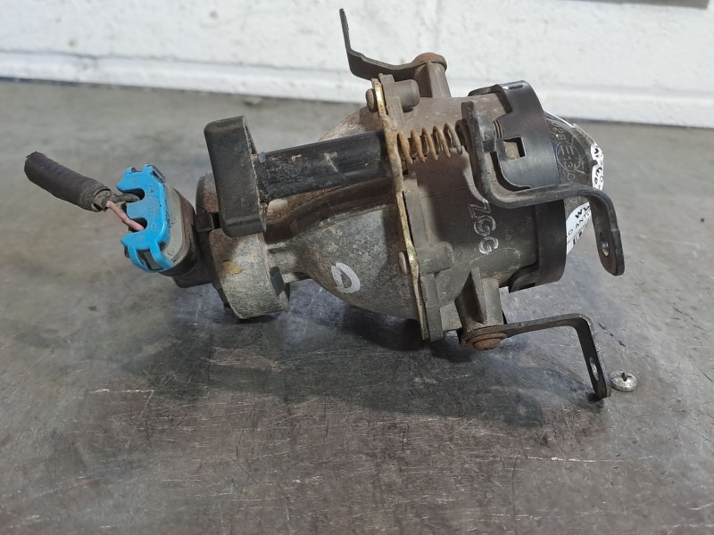 Recambio de faro antiniebla derecho para kia cerato 2.0 ex crdi familiar (5-ptas.) referencia OEM IAM   