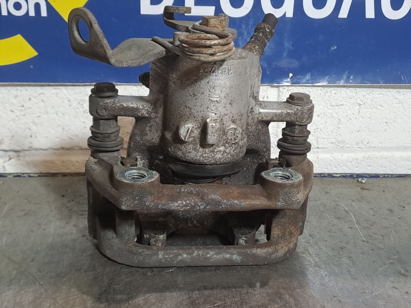 Recambio de pinza freno trasera derecha para fiat croma croma 1.9 td i.d. referencia OEM IAM    Recambio de pinza freno trasera derecha para fiat croma croma 1.9 td i.d. referencia OEM IAM