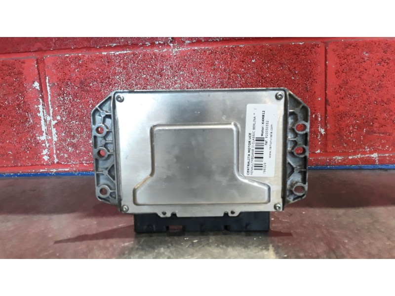 Recambio de centralita motor uce para renault megane ii classic berlina  | 0.03 - ...  | 0.03 - ... referencia OEM IAM 820050552