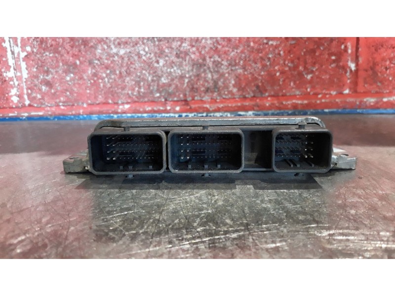 Recambio de centralita motor uce para renault megane ii classic berlina  | 0.03 - ...  | 0.03 - ... referencia OEM IAM 820050552