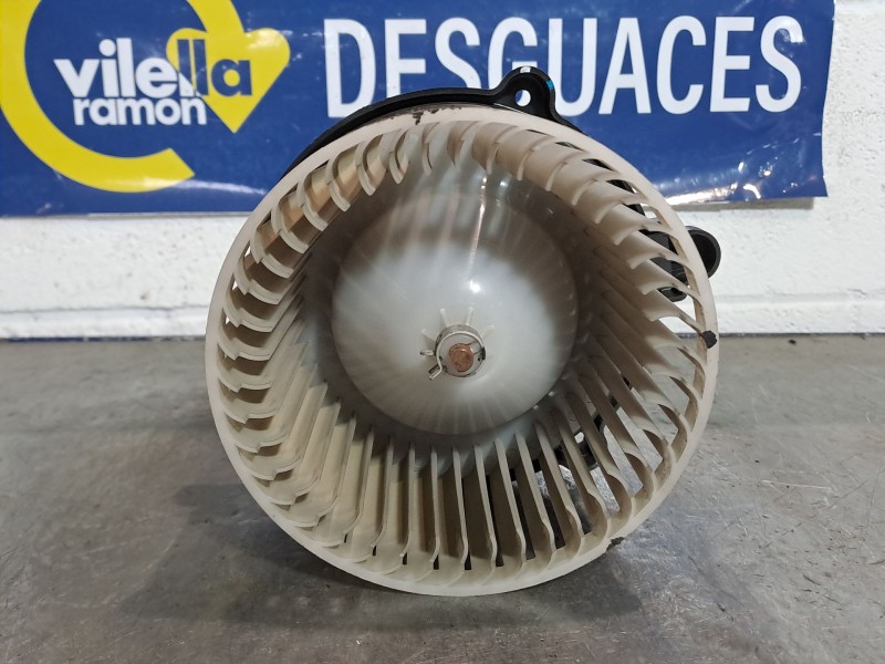 Recambio de motor calefaccion para kia carnival ii 2.9 cdri ex referencia OEM IAM   