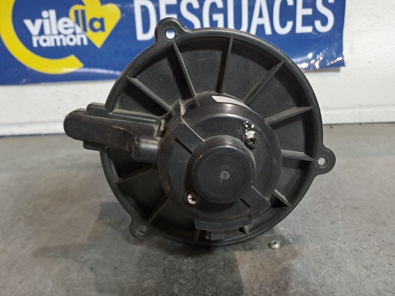 Recambio de motor calefaccion para kia carnival ii 2.9 cdri ex referencia OEM IAM   