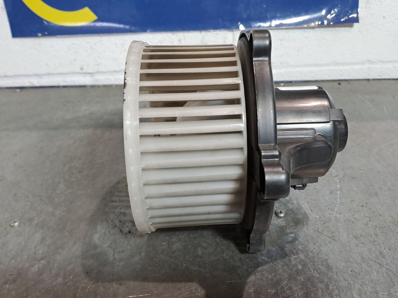 Recambio de motor calefaccion para kia carnival ii 2.9 cdri ex referencia OEM IAM   