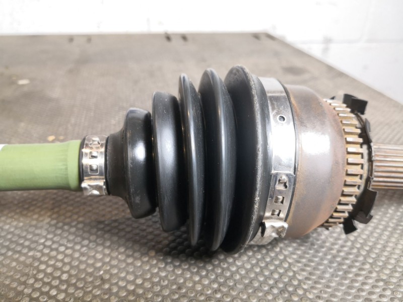 Recambio de transmision delantera derecha para kia cerato 2.0 ex crdi familiar (5-ptas.) referencia OEM IAM   