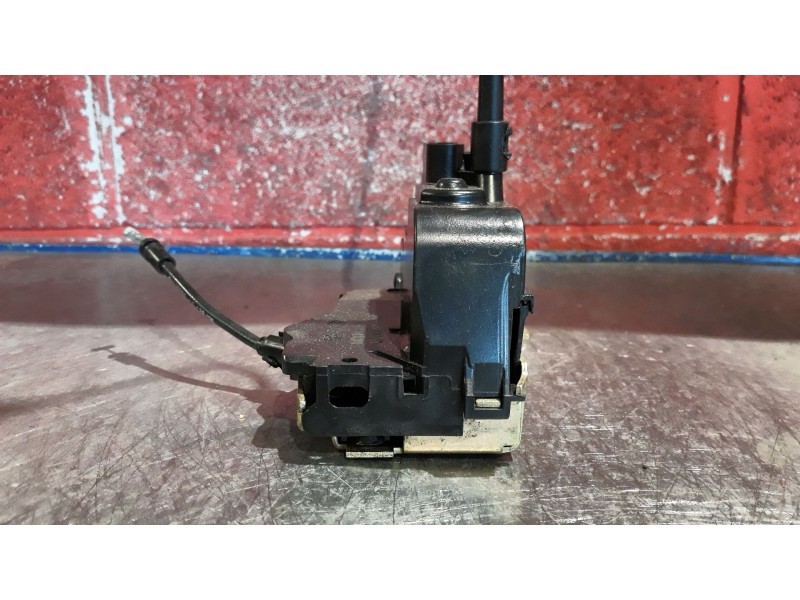 Recambio de cerra. puer. delantero derecha para renault megane ii classic berlina  | 0.03 - ...  | 0.03 - ... referencia OEM IAM