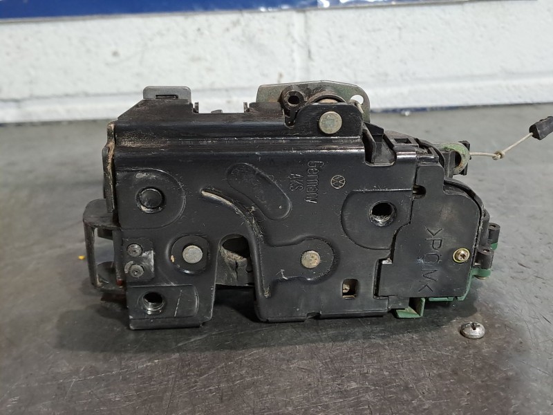 Recambio de cerradura puerta delantera izquierda para seat arosa 1.4 signo referencia OEM IAM 6X1837013C  