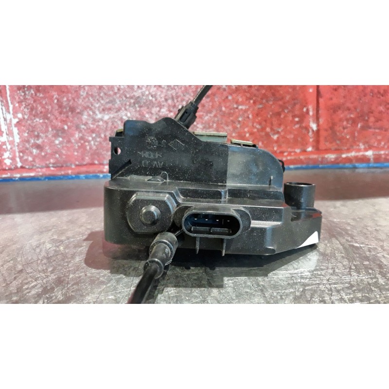 Recambio de cerra. puer. delantero derecha para renault megane ii classic berlina  | 0.03 - ...  | 0.03 - ... referencia OEM IAM