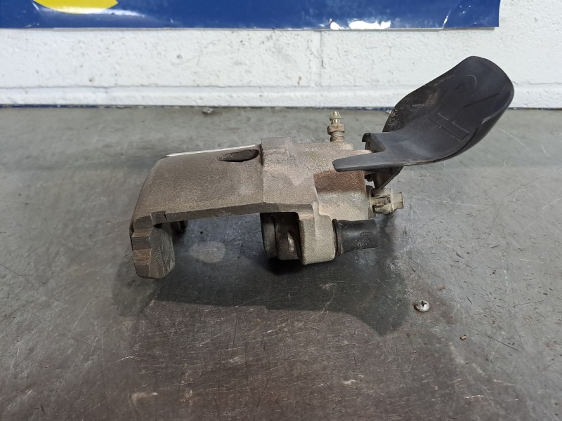 Recambio de pinza freno delantera derecha para seat arosa 1.4 signo referencia OEM IAM   