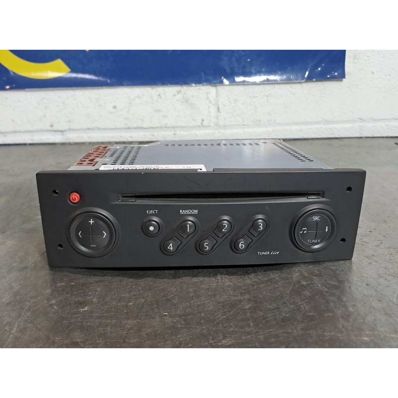 Recambio de sistema audio radio cd para renault megane ii berlina 5p  | 0.00 - ...  | 0.00 - ... referencia OEM IAM 8200256141TR