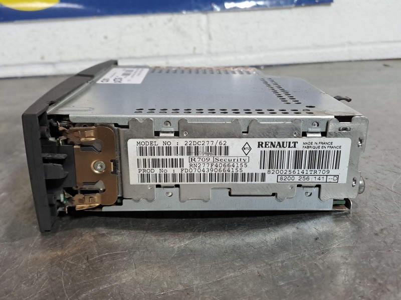 Recambio de sistema audio radio cd para renault megane ii berlina 5p  | 0.00 - ...  | 0.00 - ... referencia OEM IAM 8200256141TR