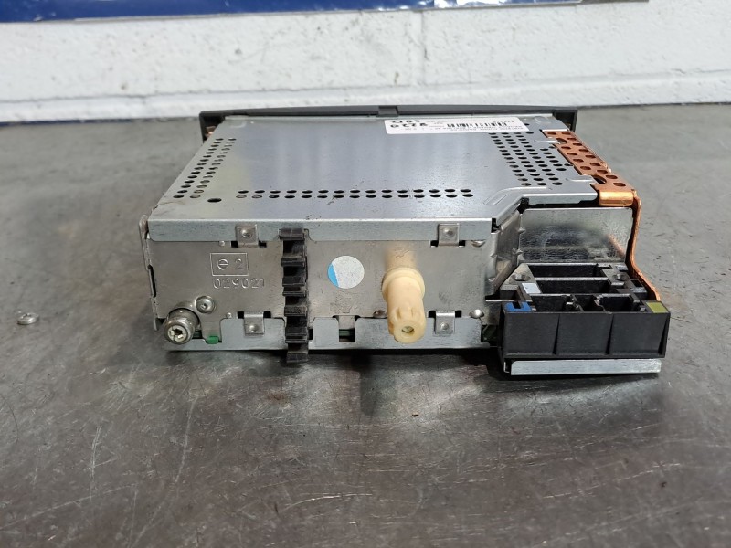 Recambio de sistema audio radio cd para renault megane ii berlina 5p  | 0.00 - ...  | 0.00 - ... referencia OEM IAM 8200256141TR