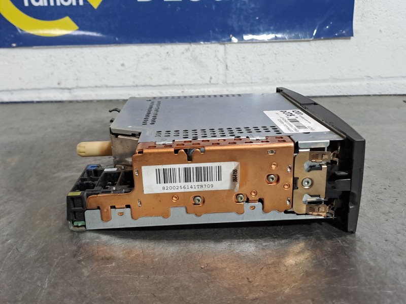 Recambio de sistema audio radio cd para renault megane ii berlina 5p  | 0.00 - ...  | 0.00 - ... referencia OEM IAM 8200256141TR