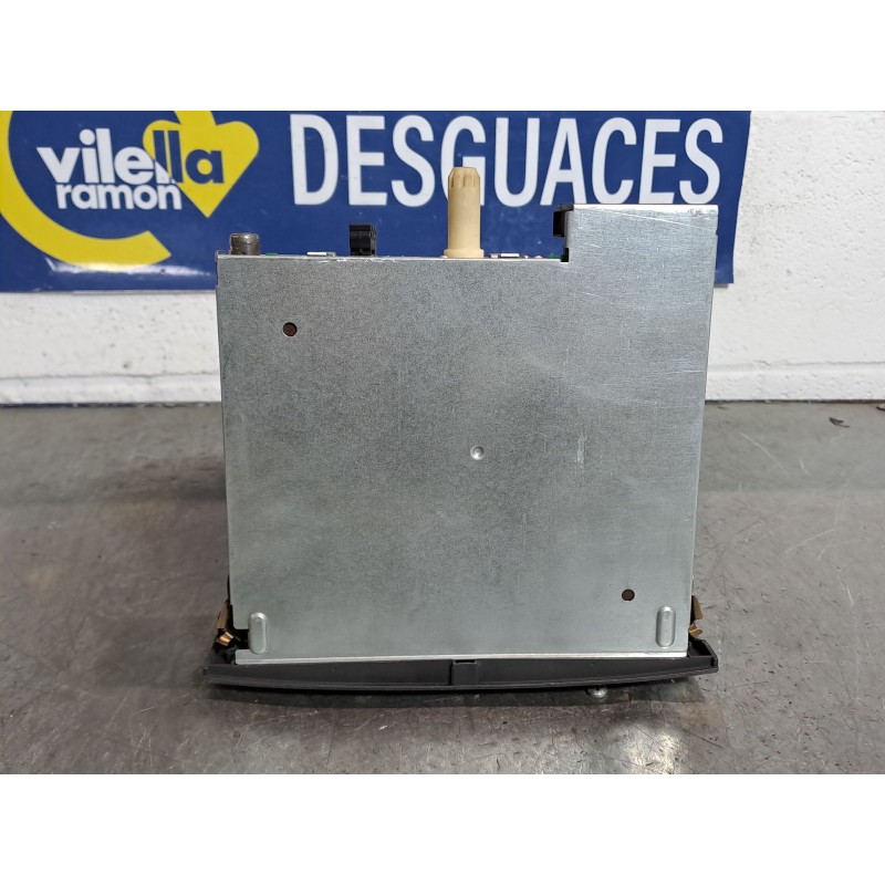 Recambio de sistema audio radio cd para renault megane ii berlina 5p  | 0.00 - ...  | 0.00 - ... referencia OEM IAM 8200256141TR