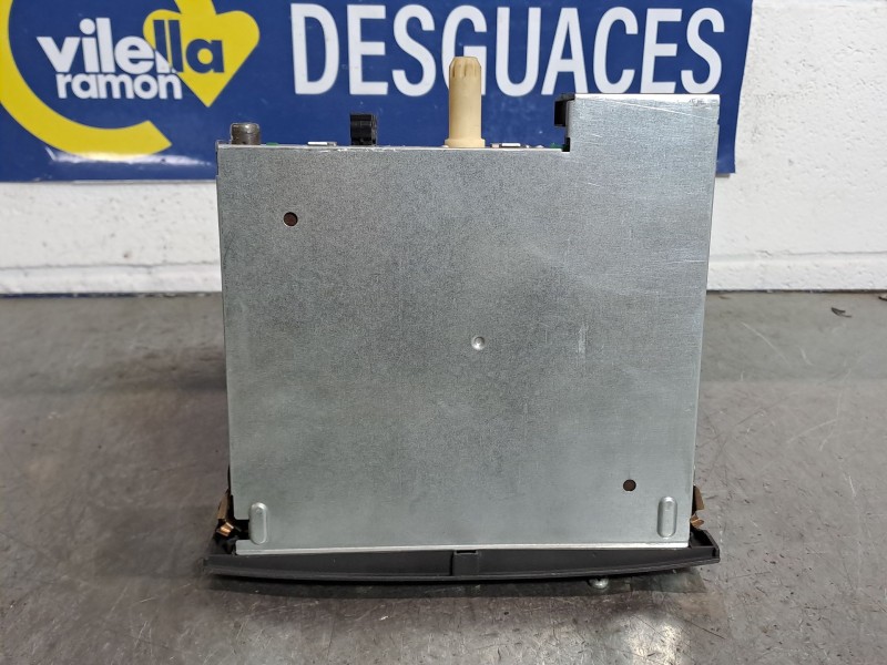 Recambio de sistema audio radio cd para renault megane ii berlina 5p  | 0.00 - ...  | 0.00 - ... referencia OEM IAM 8200256141TR
