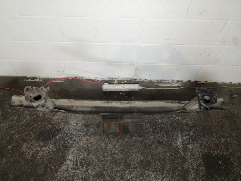 Recambio de refuerzo paragolpes delantero para skoda superb (3u4) 1.9 tdi referencia OEM IAM    Recambio de refuerzo paragolpes delantero para skoda superb (3u4) 1.9 tdi referencia OEM IAM