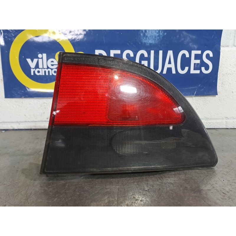 Recambio de piloto porton derecho para renault megane i classic (la0) 1.6 e (la0f, la0s) referencia OEM IAM   