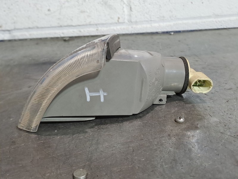 Recambio de piloto delantero izquierdo para renault 19 (b/c/l53) 1.8 referencia OEM IAM   