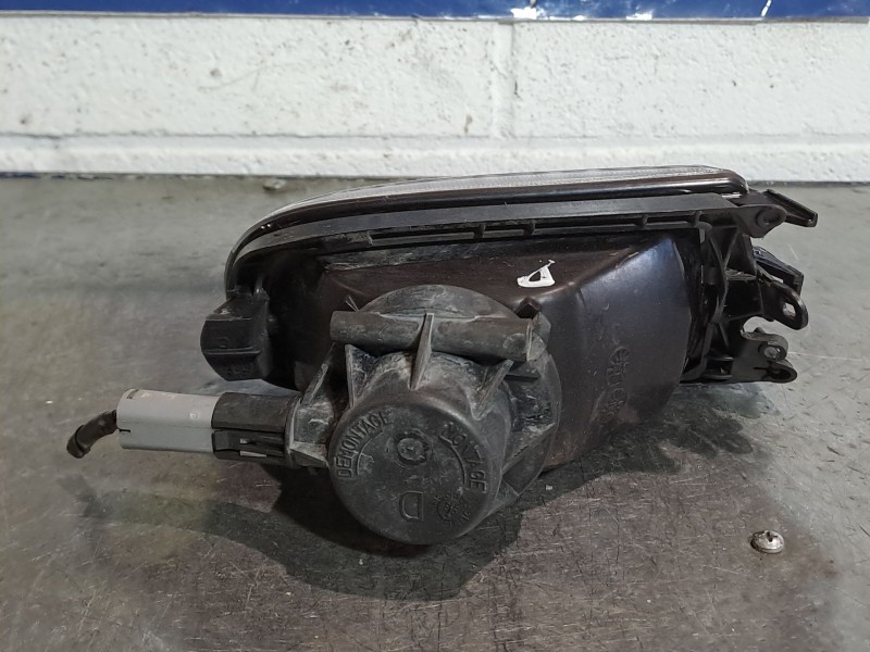 Recambio de faro antiniebla derecho para renault 19 (b/c/l53) 1.8 referencia OEM IAM   