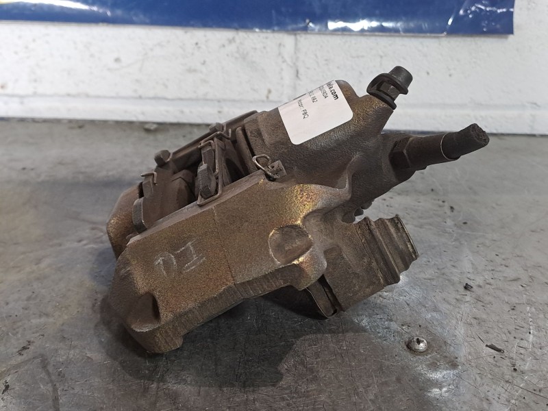 Recambio de pinza freno delantera izquierda para renault r19 r19 1.9d rl referencia OEM IAM    Recambio de pinza freno delantera izquierda para renault r19 r19 1.9d rl referencia OEM IAM