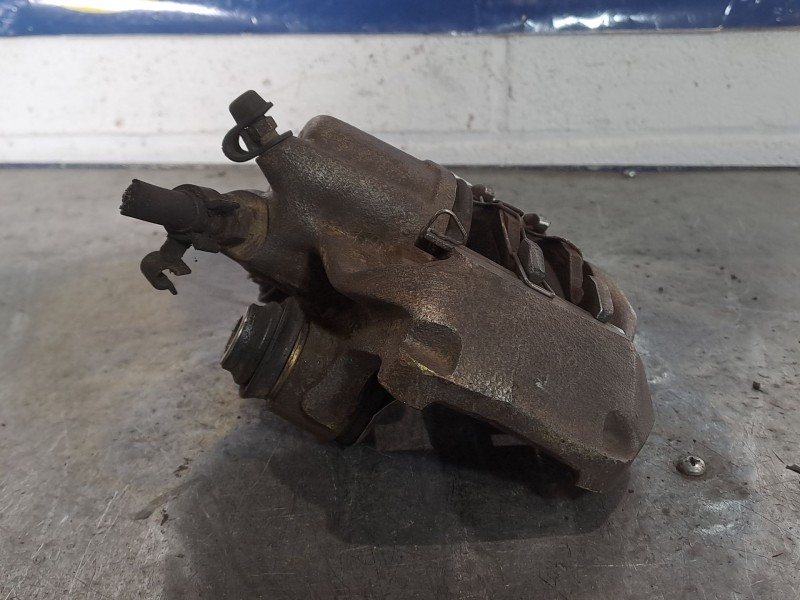 Recambio de pinza freno delantera derecha para renault r19 r19 1.9d rl referencia OEM IAM    Recambio de pinza freno delantera derecha para renault r19 r19 1.9d rl referencia OEM IAM