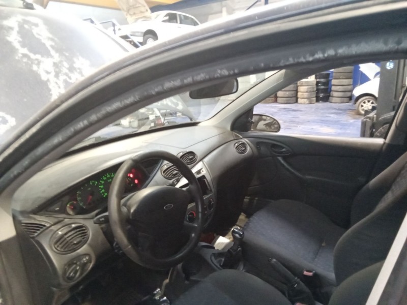 ford focus 1.6 ghia del año 2000