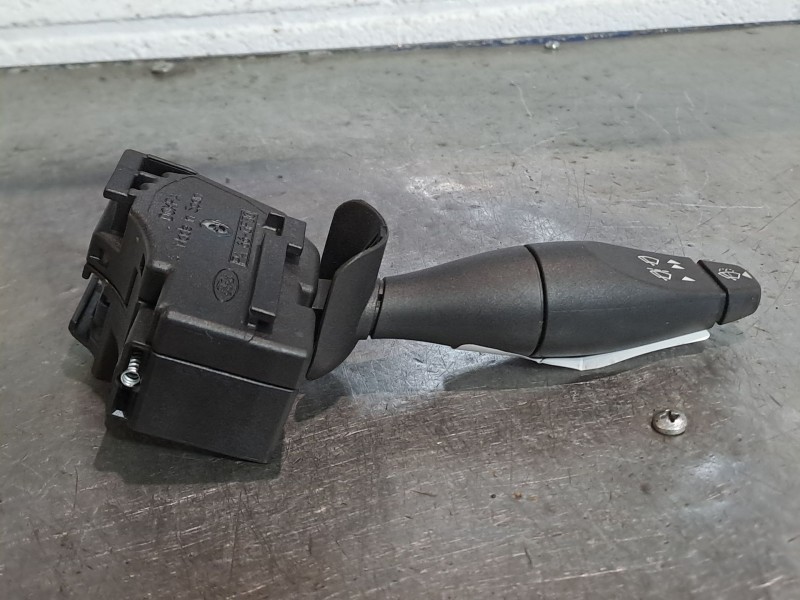 Recambio de mando limpia para ford focus 1.6 ghia referencia OEM IAM   