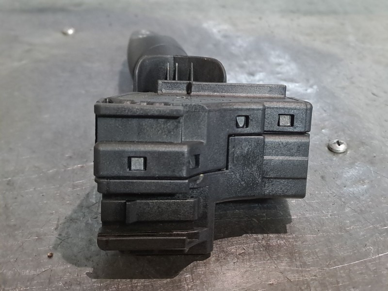 Recambio de mando limpia para ford focus 1.6 ghia referencia OEM IAM   