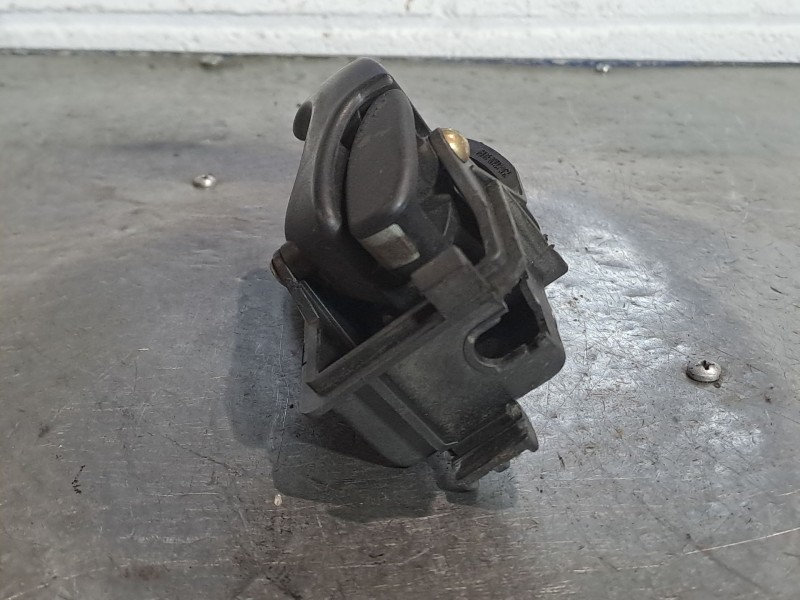 Recambio de maneta interior delantera izquierda para ford focus 1.6 ghia referencia OEM IAM   