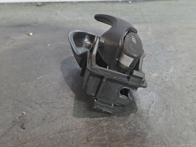 Recambio de maneta interior trasera izquierda para ford focus 1.6 ghia referencia OEM IAM   