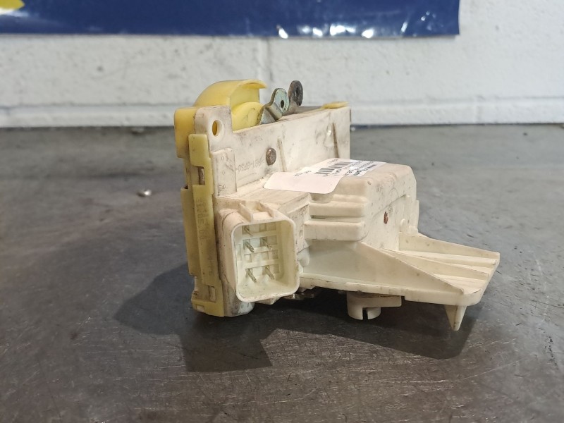 Recambio de cerradura puerta delantera derecha para ford focus 1.6 ghia referencia OEM IAM   