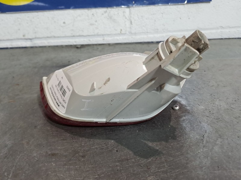 Recambio de faro antiniebla trasero izquierdo para ford focus 1.6 ghia referencia OEM IAM   