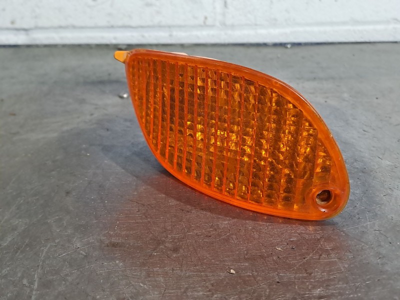 Recambio de piloto delantero derecho para ford focus 1.6 ghia referencia OEM IAM   