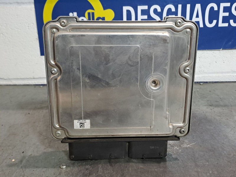 Recambio de centralita motor uce para opel insignia berlina cosmo referencia OEM IAM 0281016704  