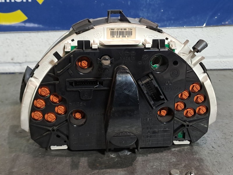 Recambio de cuadro instrumentos para smart coupe referencia OEM IAM 110008872021  