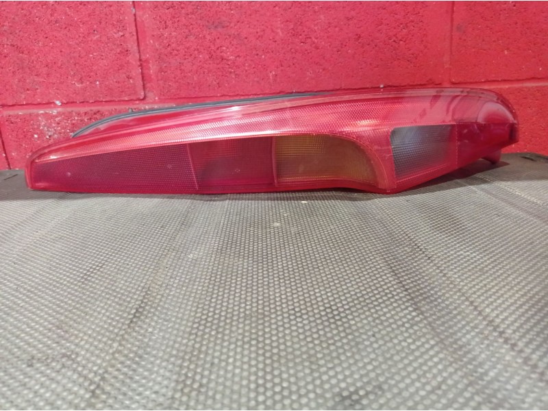 Recambio de piloto trasero derecho para fiat punto berlina (188) 1.2 16v elx | 08.99 - 12.01 1.2 16v elx | 08.99 - 12.01 referen