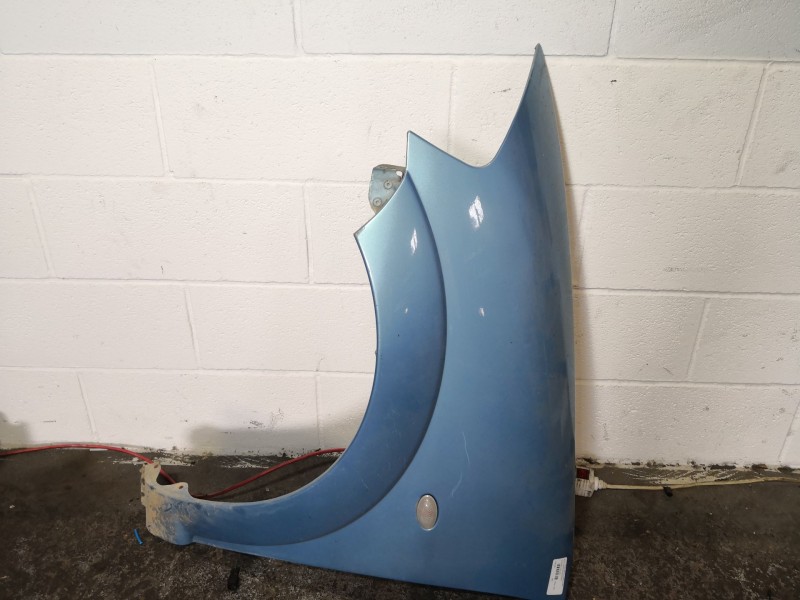 Recambio de aleta delantera izquierda para citroen c3 1.4 hdi exclusive referencia OEM IAM   