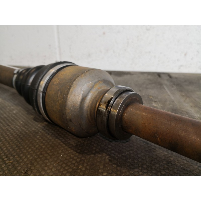 TRANSMISION DELANTERA DERECHA 