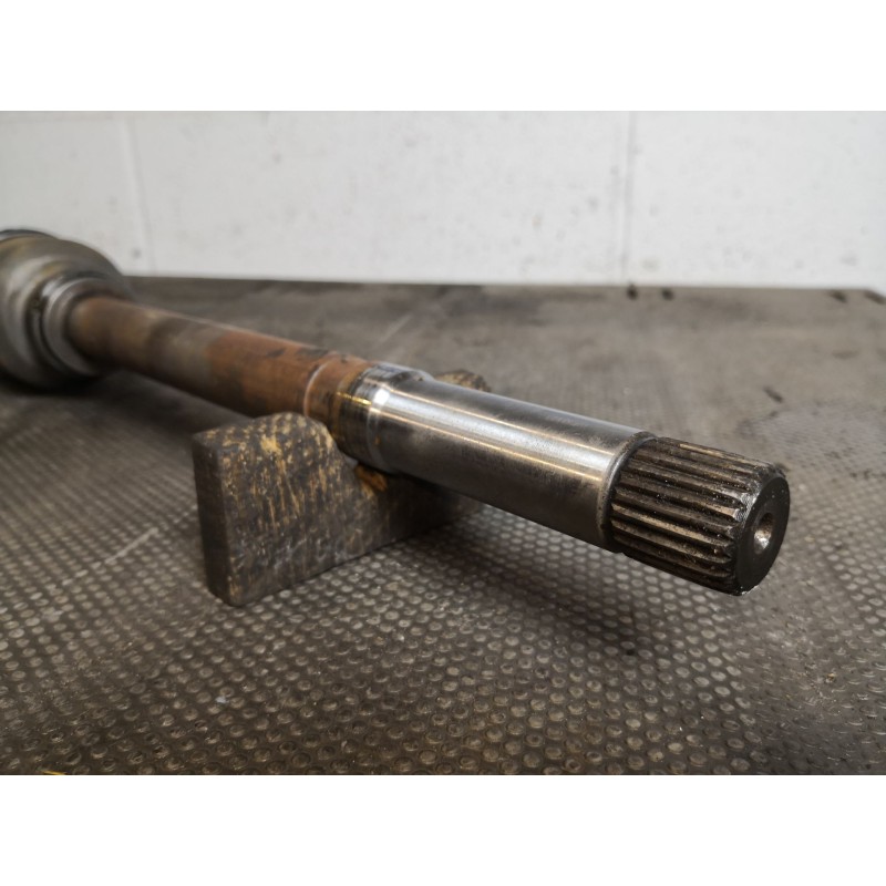 TRANSMISION DELANTERA DERECHA 