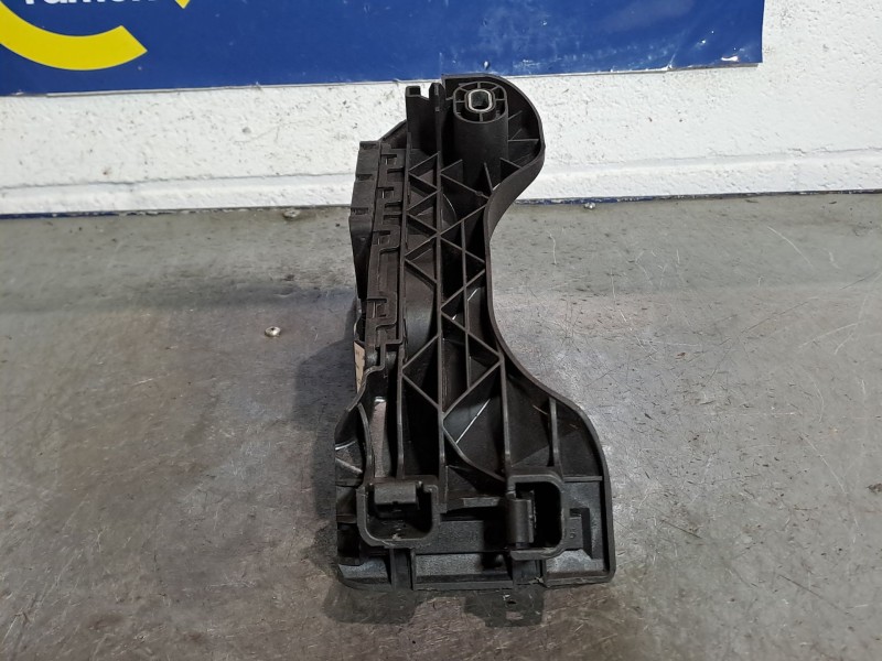 Recambio de potenciometro pedal para volkswagen passat 2.0 tdi cr 140 advance referencia OEM IAM 1K1723503AA  
