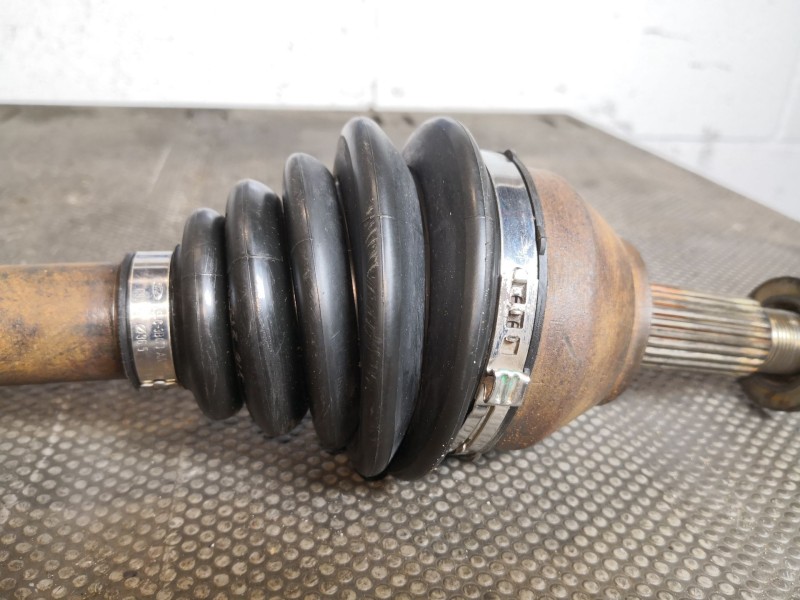 Recambio de transmision delantera izquierda para ford focus 1.6 ghia referencia OEM IAM   