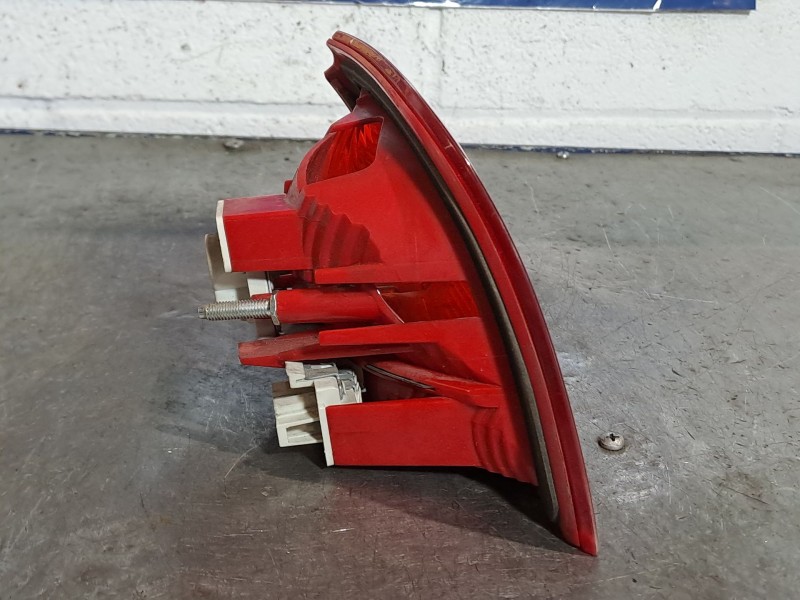 Recambio de piloto porton derecho para audi a3 sportback (8p) 2.0 tdi referencia OEM IAM   