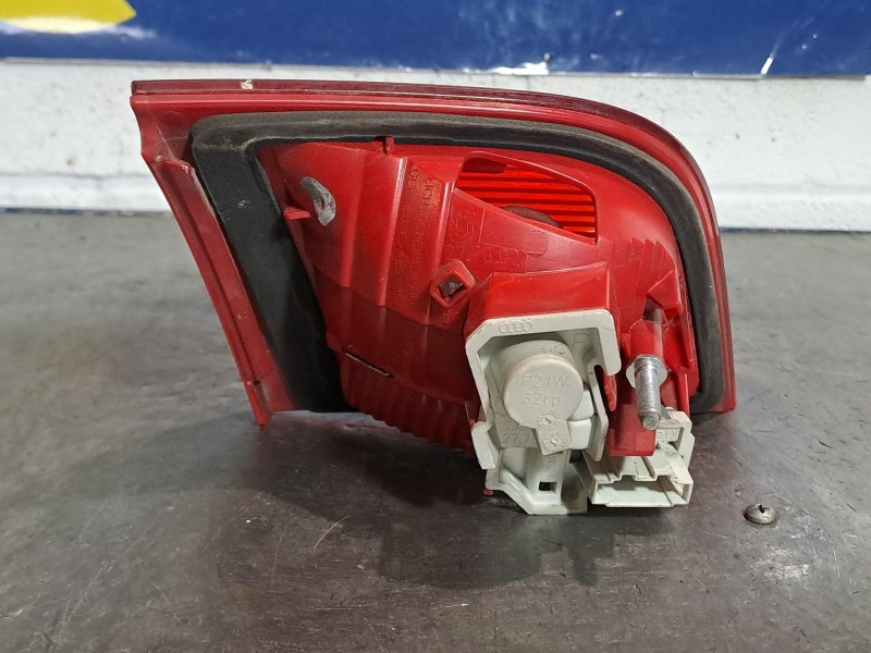 Recambio de piloto porton derecho para audi a3 sportback (8p) 2.0 tdi referencia OEM IAM   