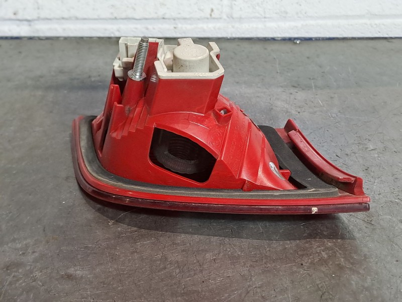 Recambio de piloto porton derecho para audi a3 sportback (8p) 2.0 tdi referencia OEM IAM   