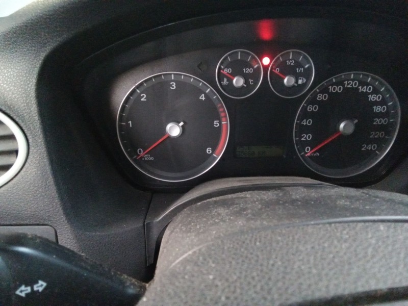 ford focus berlina (cap) del año 2005