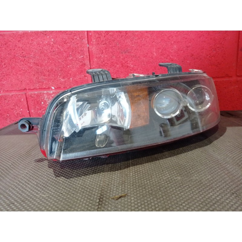 Recambio de faro izquierdo para fiat punto berlina (188) 1.2 16v elx | 08.99 - 12.01 1.2 16v elx | 08.99 - 12.01 referencia OEM 
